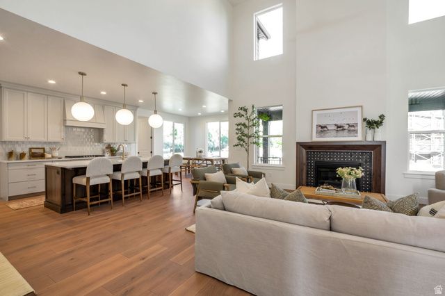 2136 N 725 W, Centerville, UT 84014