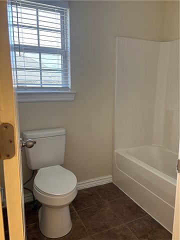 2388 Harris Drive, Fayetteville, AR 72701