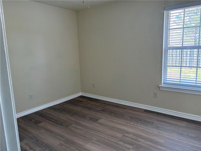 2388 Harris Drive, Fayetteville, AR 72701