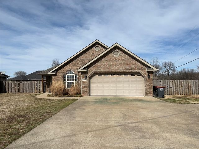 2388 Harris Drive, Fayetteville, AR 72701