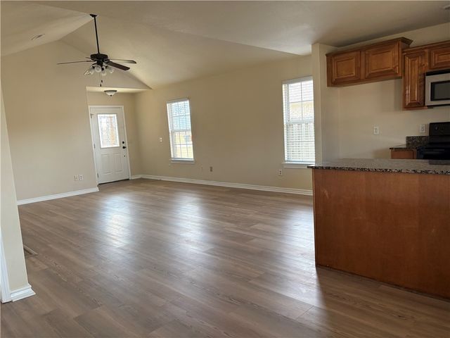 2388 Harris Drive, Fayetteville, AR 72701