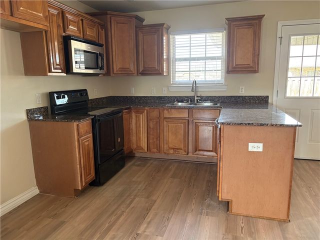 2388 Harris Drive, Fayetteville, AR 72701