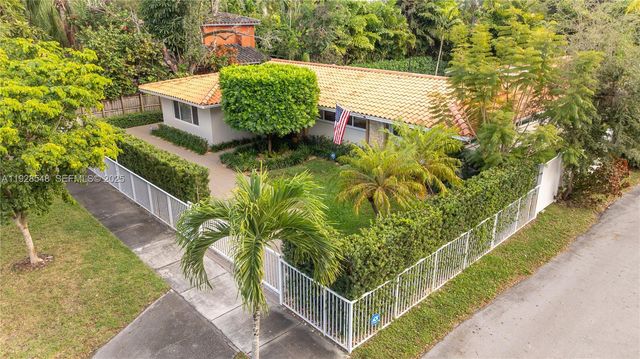360 Menores Ave, Coral Gables, FL 33134