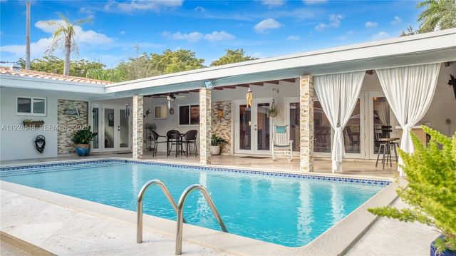 360 Menores Ave, Coral Gables, FL 33134