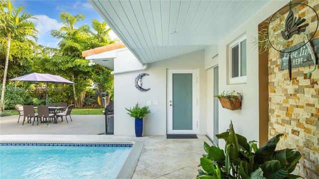 360 Menores Ave, Coral Gables, FL 33134