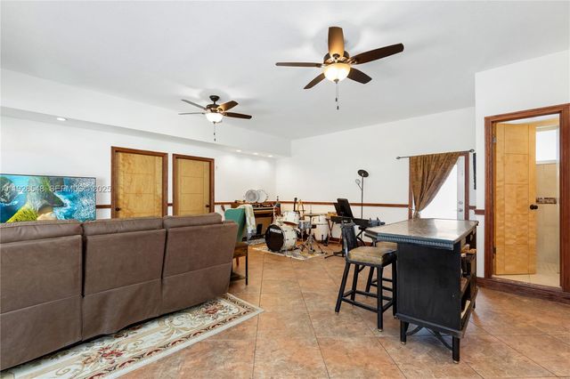 360 Menores Ave, Coral Gables, FL 33134