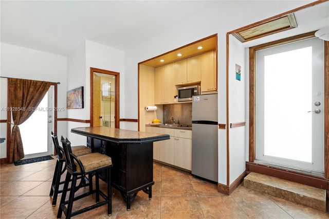 360 Menores Ave, Coral Gables, FL 33134