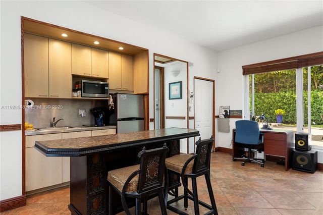 360 Menores Ave, Coral Gables, FL 33134