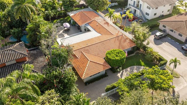 360 Menores Ave, Coral Gables, FL 33134