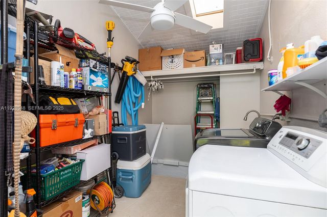 360 Menores Ave, Coral Gables, FL 33134