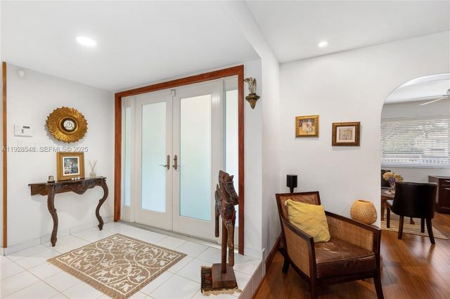 360 Menores Ave, Coral Gables, FL 33134