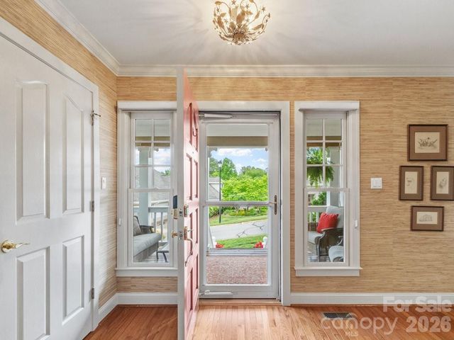 6 Creekside Way, Asheville, NC 28804