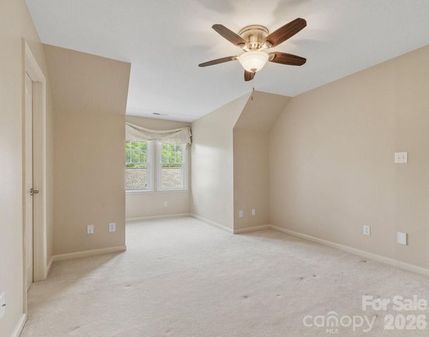 6 Creekside Way, Asheville, NC 28804