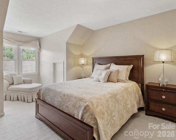6 Creekside Way, Asheville, NC 28804