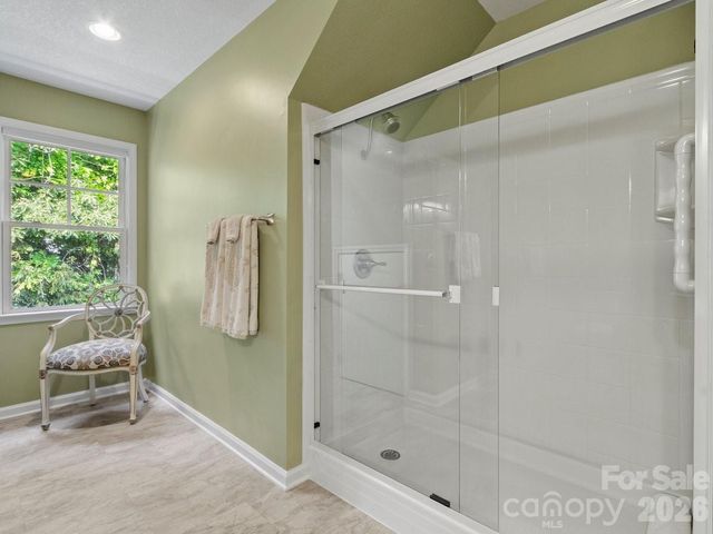 6 Creekside Way, Asheville, NC 28804