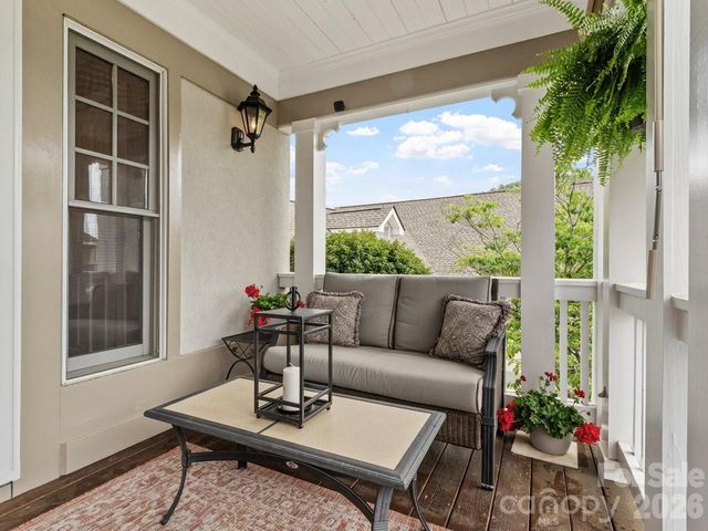 6 Creekside Way, Asheville, NC 28804