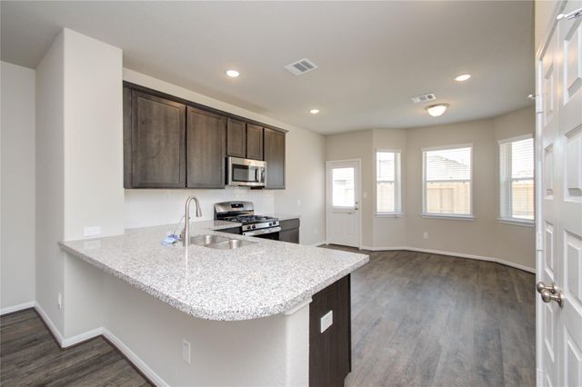 8403 Baywatch Circle, Baytown, TX 77523