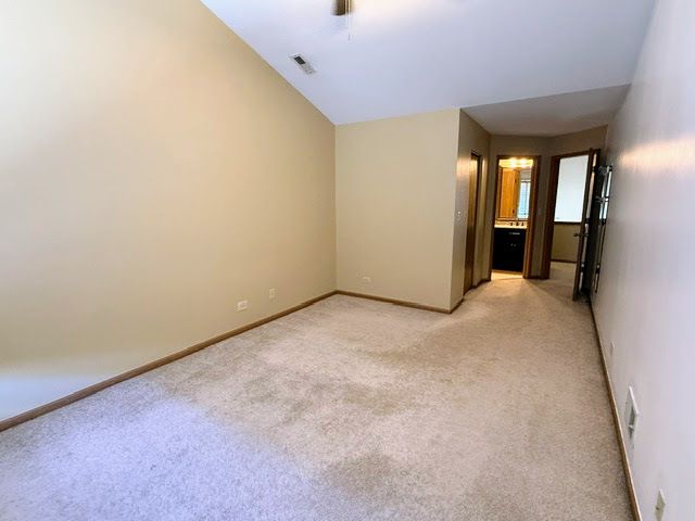 5 Dewalt Court, Elmhurst, IL 60126
