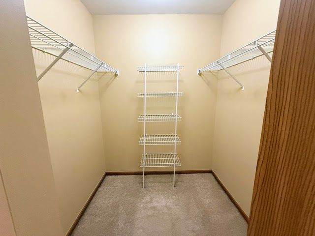 5 Dewalt Court, Elmhurst, IL 60126