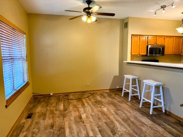 5 Dewalt Court, Elmhurst, IL 60126