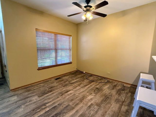 5 Dewalt Court, Elmhurst, IL 60126