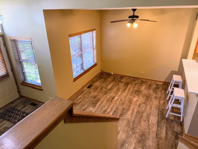 5 Dewalt Court, Elmhurst, IL 60126