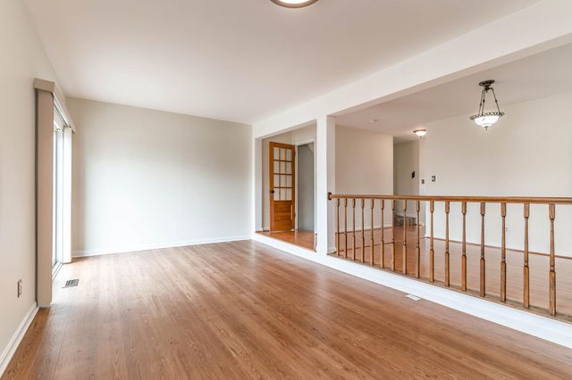 5922 SURRATTS VILLAGE DR, Clinton, MD 20735