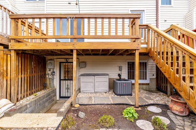 5922 SURRATTS VILLAGE DR, Clinton, MD 20735