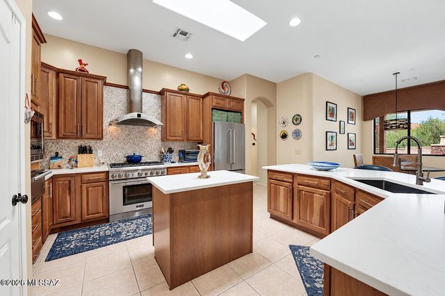 1236 W Portico Drive, Oro Valley, AZ 85755