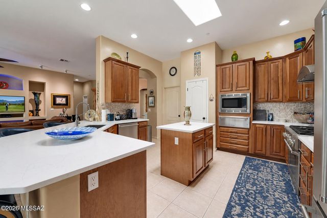 1236 W Portico Drive, Oro Valley, AZ 85755