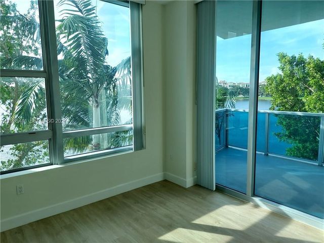 2641 N Flamingo Rd 307N, Sunrise, FL 33323