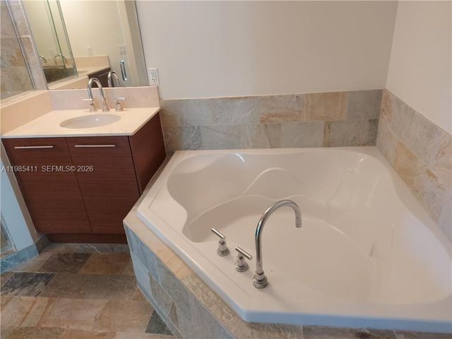 2641 N Flamingo Rd 307N, Sunrise, FL 33323