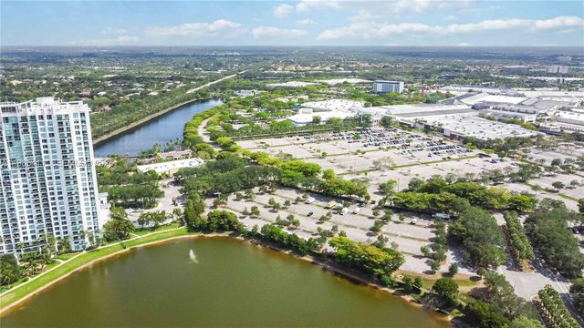 2641 N Flamingo Rd 307N, Sunrise, FL 33323