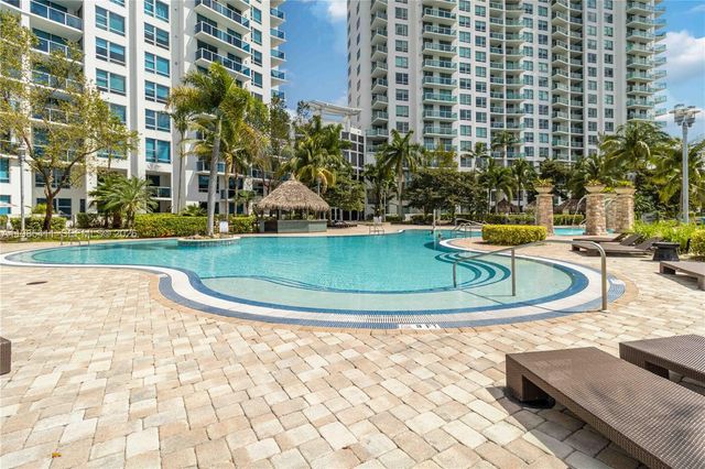 2641 N Flamingo Rd 307N, Sunrise, FL 33323