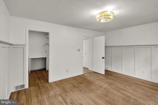 7 CLUB LN, Reading, PA 19607