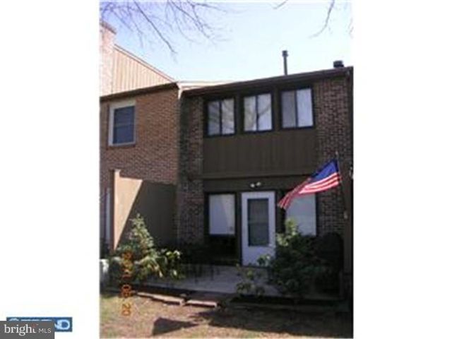 7 CLUB LN, Reading, PA 19607
