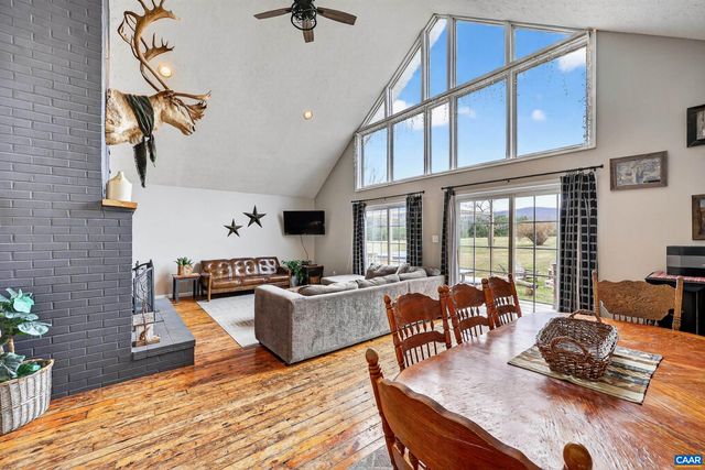 443 MEADOW VIEW LN, Fort Valley, VA 22652