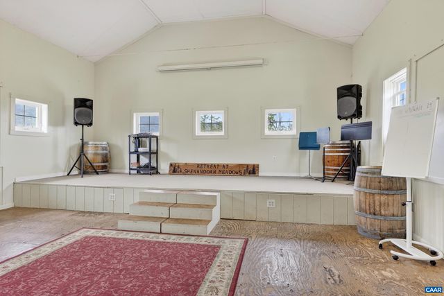 443 MEADOW VIEW LN, Fort Valley, VA 22652