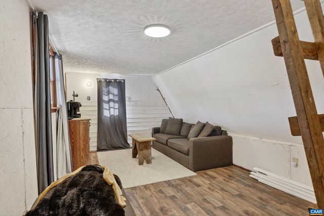 443 MEADOW VIEW LN, Fort Valley, VA 22652