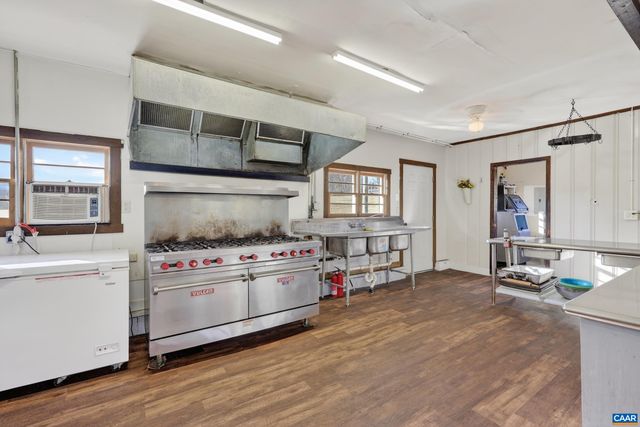 443 MEADOW VIEW LN, Fort Valley, VA 22652