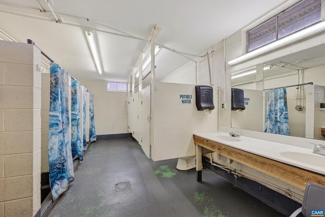 443 MEADOW VIEW LN, Fort Valley, VA 22652