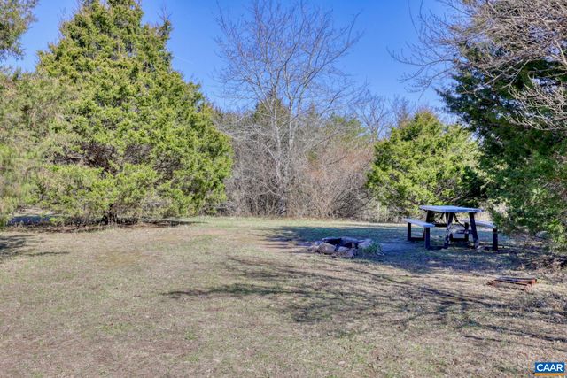 443 MEADOW VIEW LN, Fort Valley, VA 22652