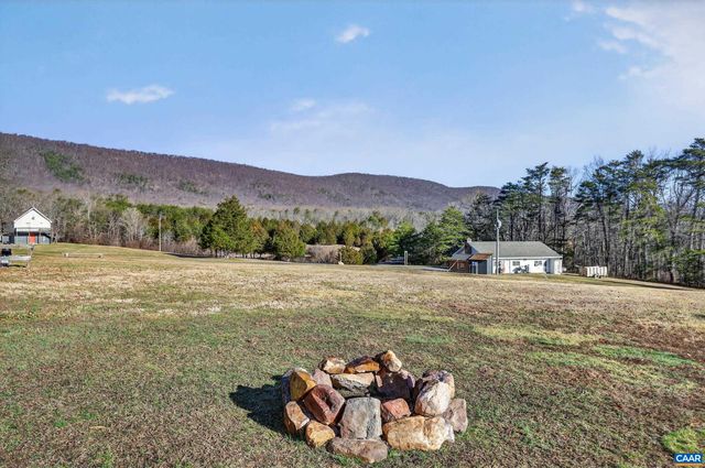 443 MEADOW VIEW LN, Fort Valley, VA 22652