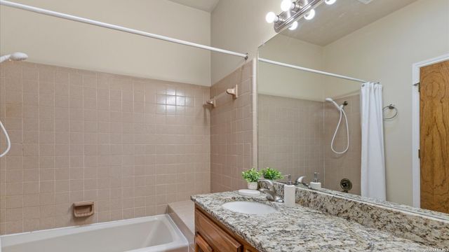 1364 PATIO DR, New Braunfels, TX 78130