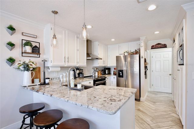 2115 HEATHWOOD CIRCLE, Orlando, FL 32828