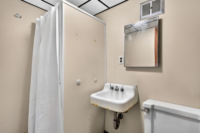 58 Oliver Street, Fitchburg, MA 01420