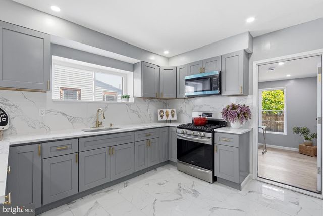 118 S 32ND ST, Camden, NJ 08105