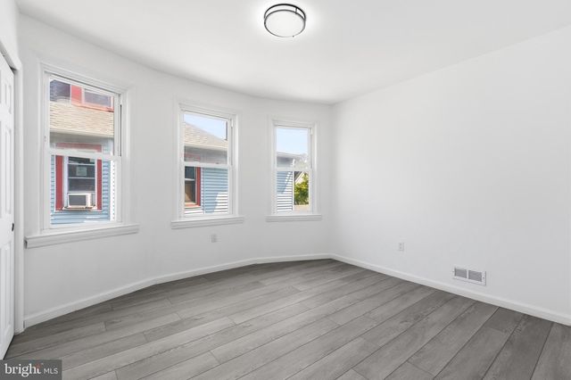 118 S 32ND ST, Camden, NJ 08105