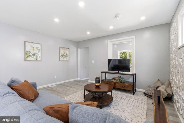 118 S 32ND ST, Camden, NJ 08105