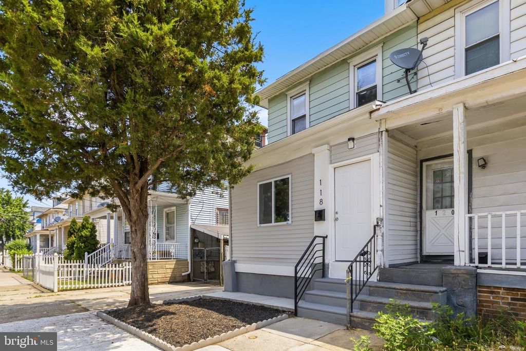 118 S 32ND ST, Camden, NJ 08105
